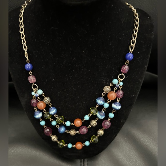 Two piece set 2028 beaded necklace and matching earrings - Picture 6 of 10